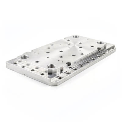 Symbolbild einer CNC-gefrästen Adapterplatte